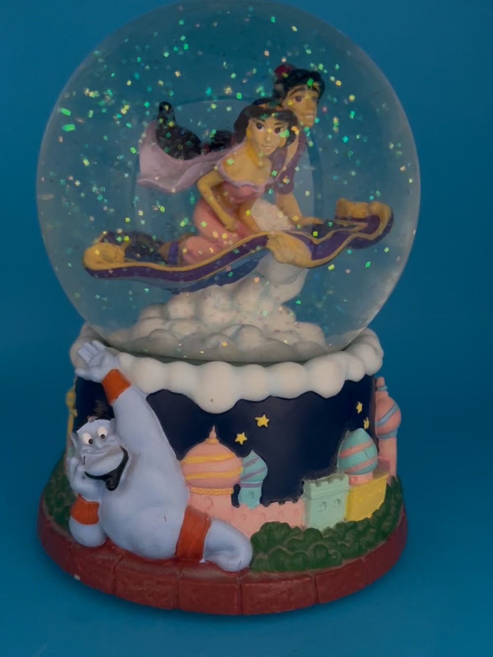 Disneys Aladdin musical snow globe - Picture 7 of 7